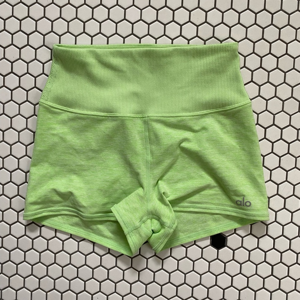 Alo aura short